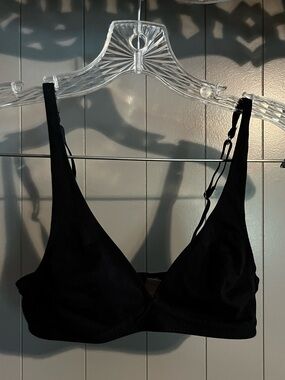 Hanro black super soft bralette